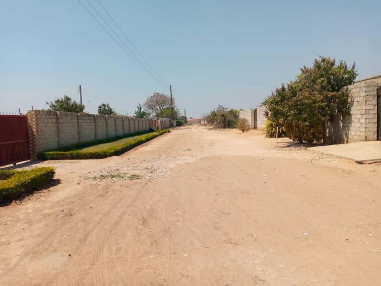 Sale..... plot in silverest behind unilus school, Real Estate Zambia